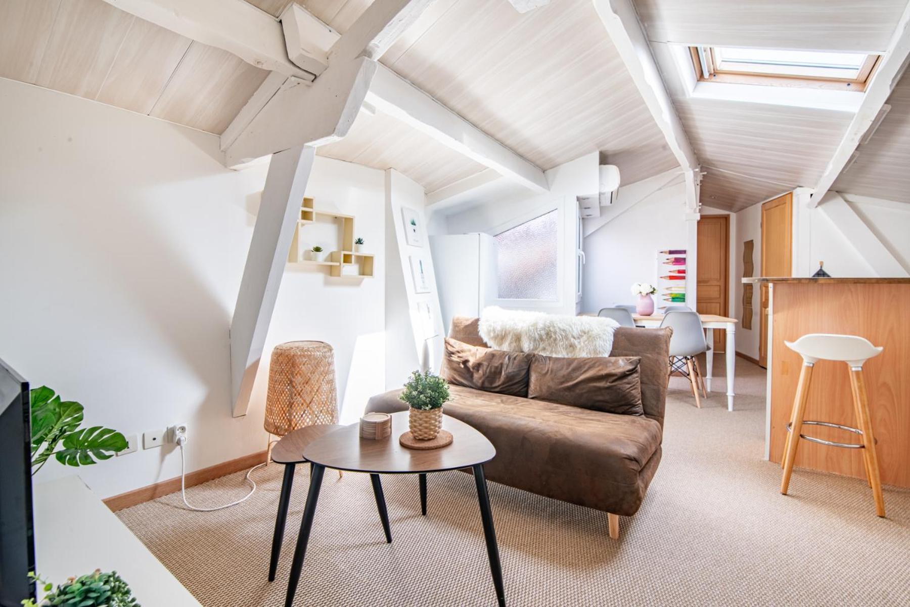 Le Nid - Hyper Centre Cholet - 25 Min Puy Du Fou Apartment ภายนอก รูปภาพ