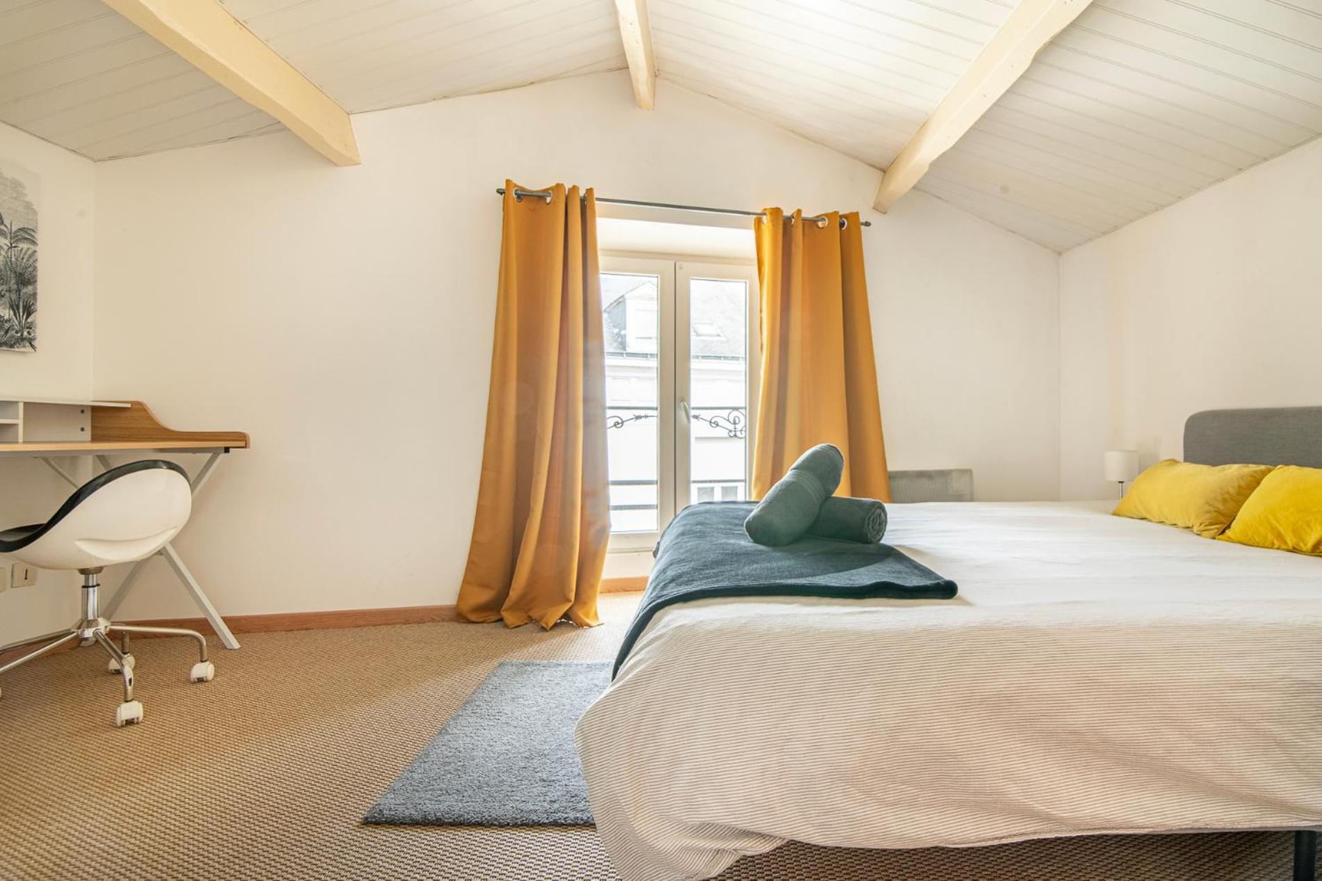 Le Nid - Hyper Centre Cholet - 25 Min Puy Du Fou Apartment ภายนอก รูปภาพ